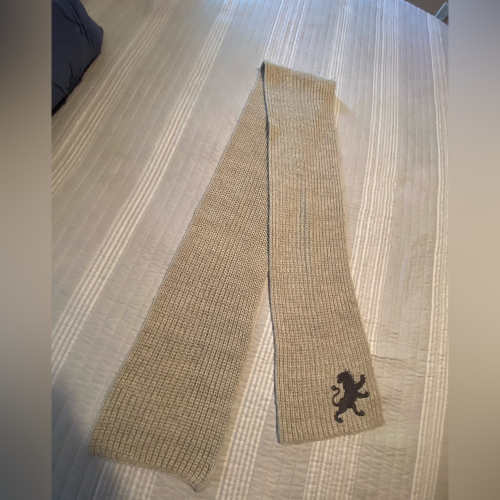 Express men’s scarf